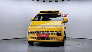 HYUNDAI STARIA 2023