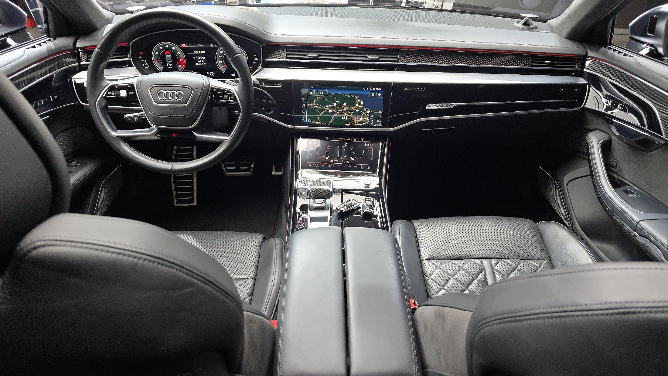 AUDI S8 D5
