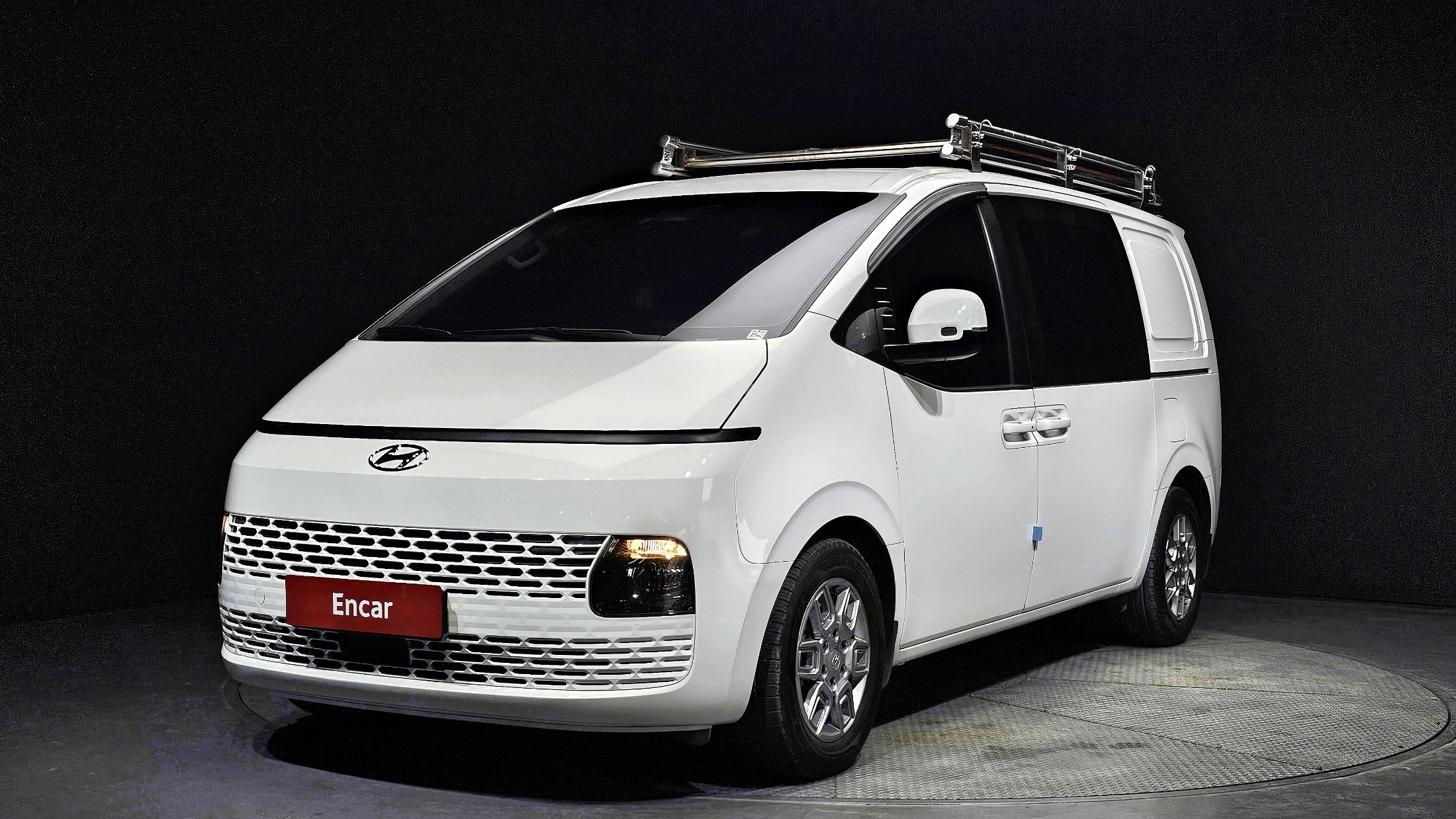 HYUNDAI STARIA 2021
