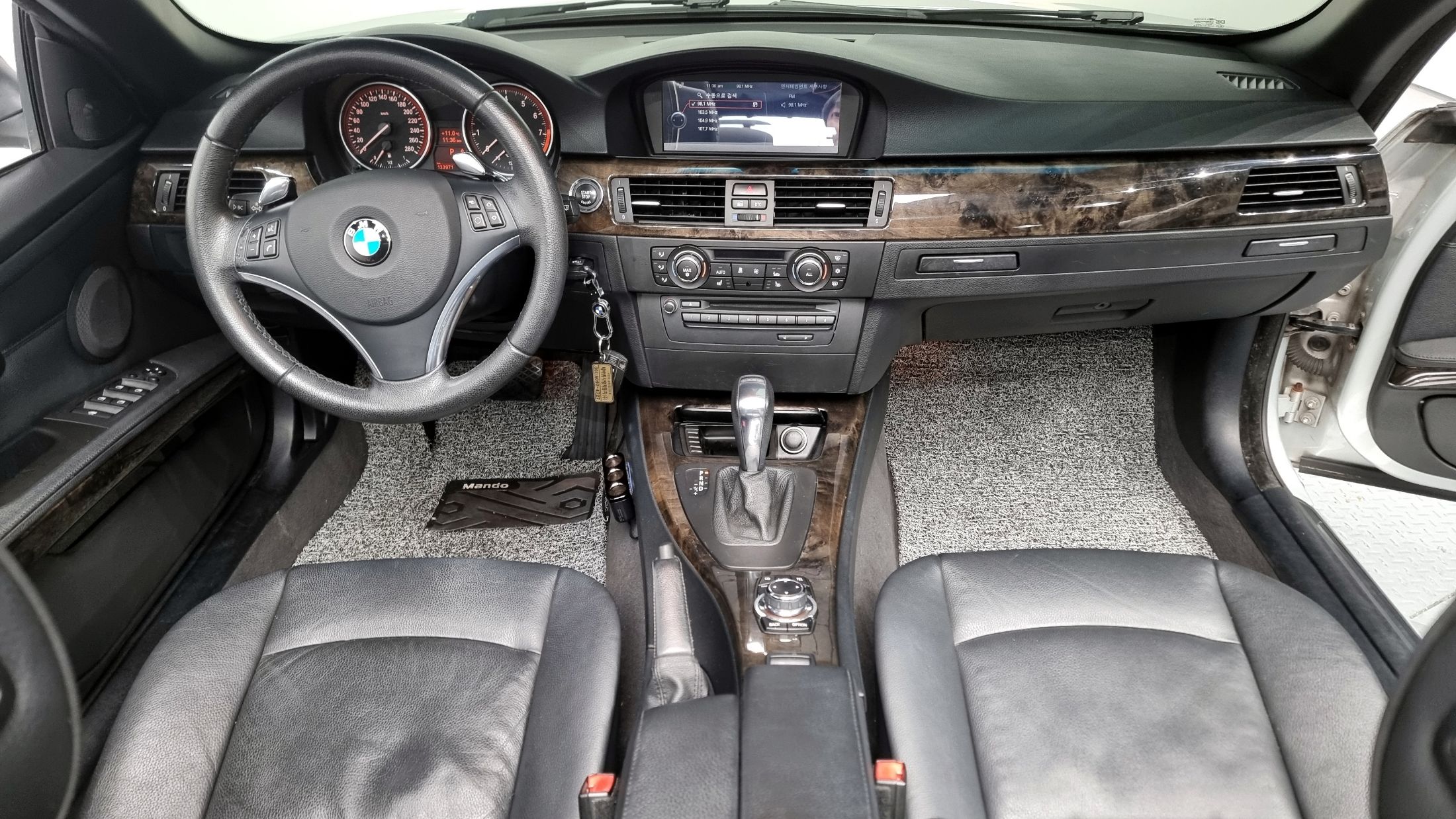 BMW 3-SERIES E90