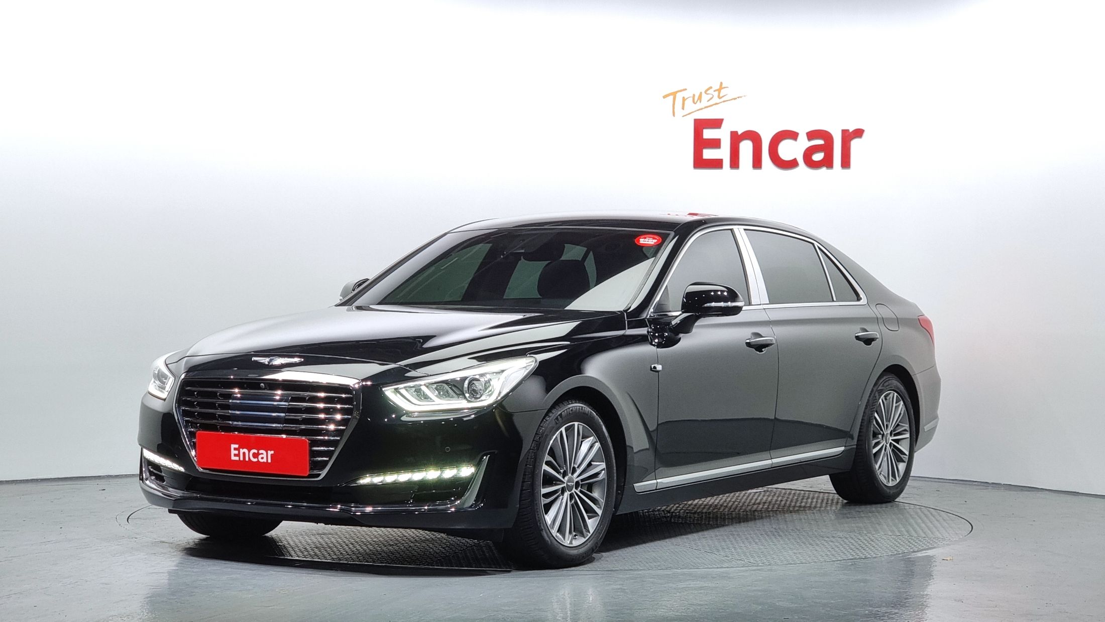 GENESIS EQ900 2016