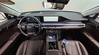 HYUNDAI GRANDEUR HYBRID GN7 2023