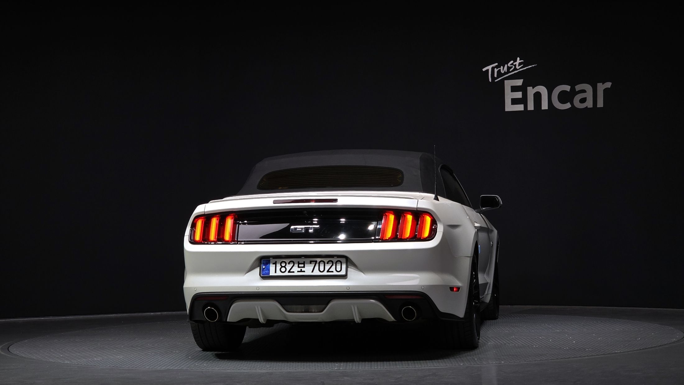 FORD MUSTANG 2017