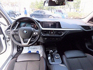 BMW 1-SERIES F40 2021