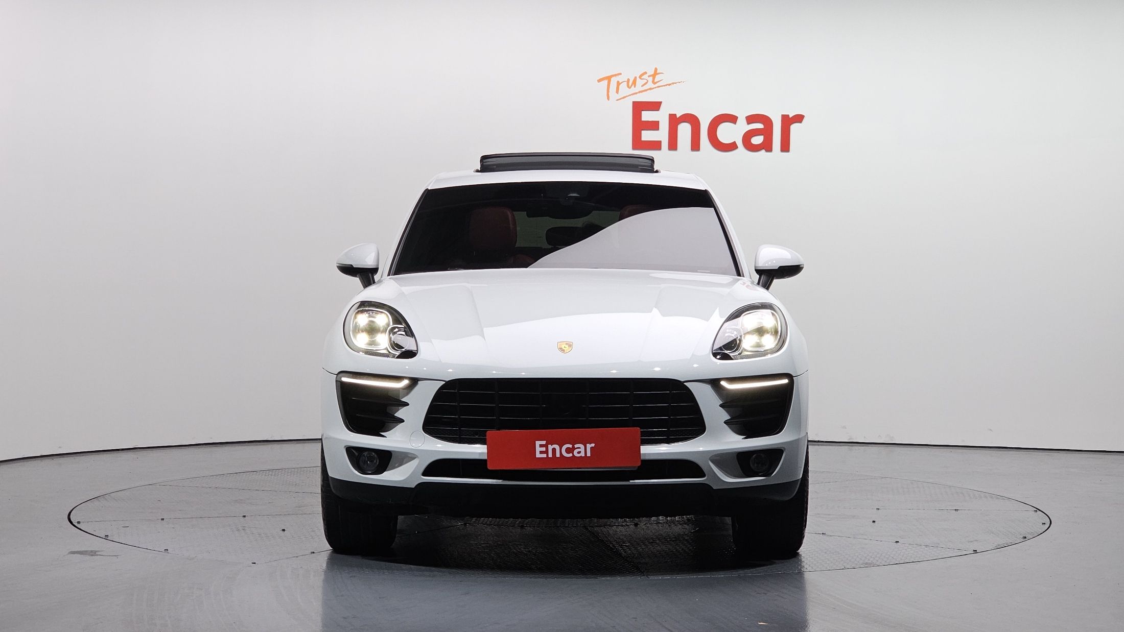 PORSCHE MACAN 2018