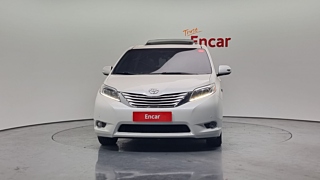TOYOTA SIENNA 2017