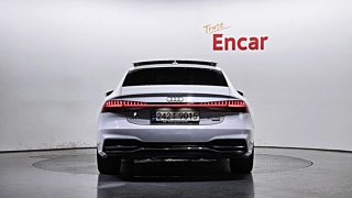 AUDI A7 4K 2021