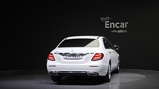 MERCEDES BENZ E-CLASS W213 2018