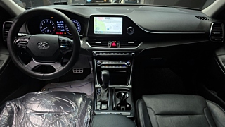 HYUNDAI GRANDEUR IG 2016