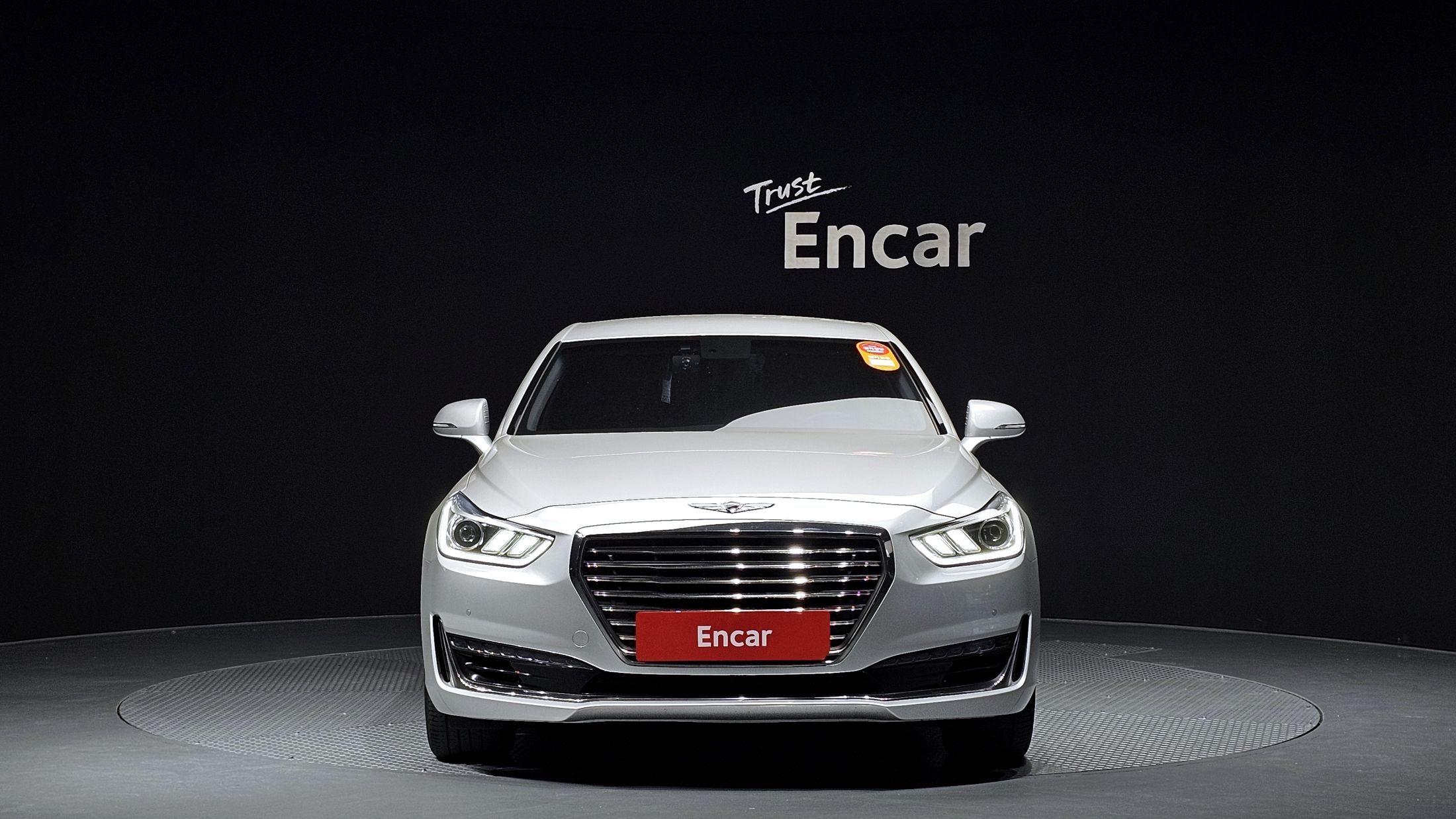 GENESIS EQ900 2016