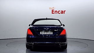 GENESIS EQ900 2016