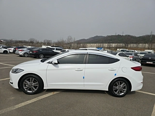 HYUNDAI AVANTE AD 2016