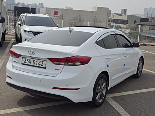 HYUNDAI AVANTE AD 2016