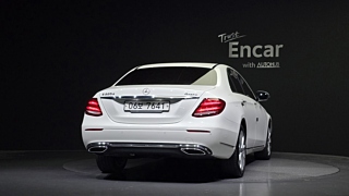 MERCEDES BENZ E-CLASS W213 2018