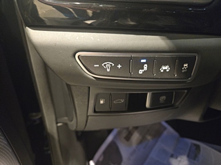 GENESIS EQ900 2016