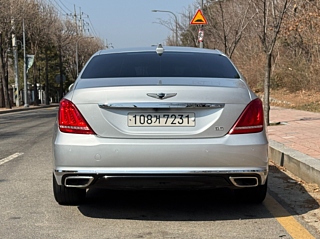 GENESIS EQ900 2018