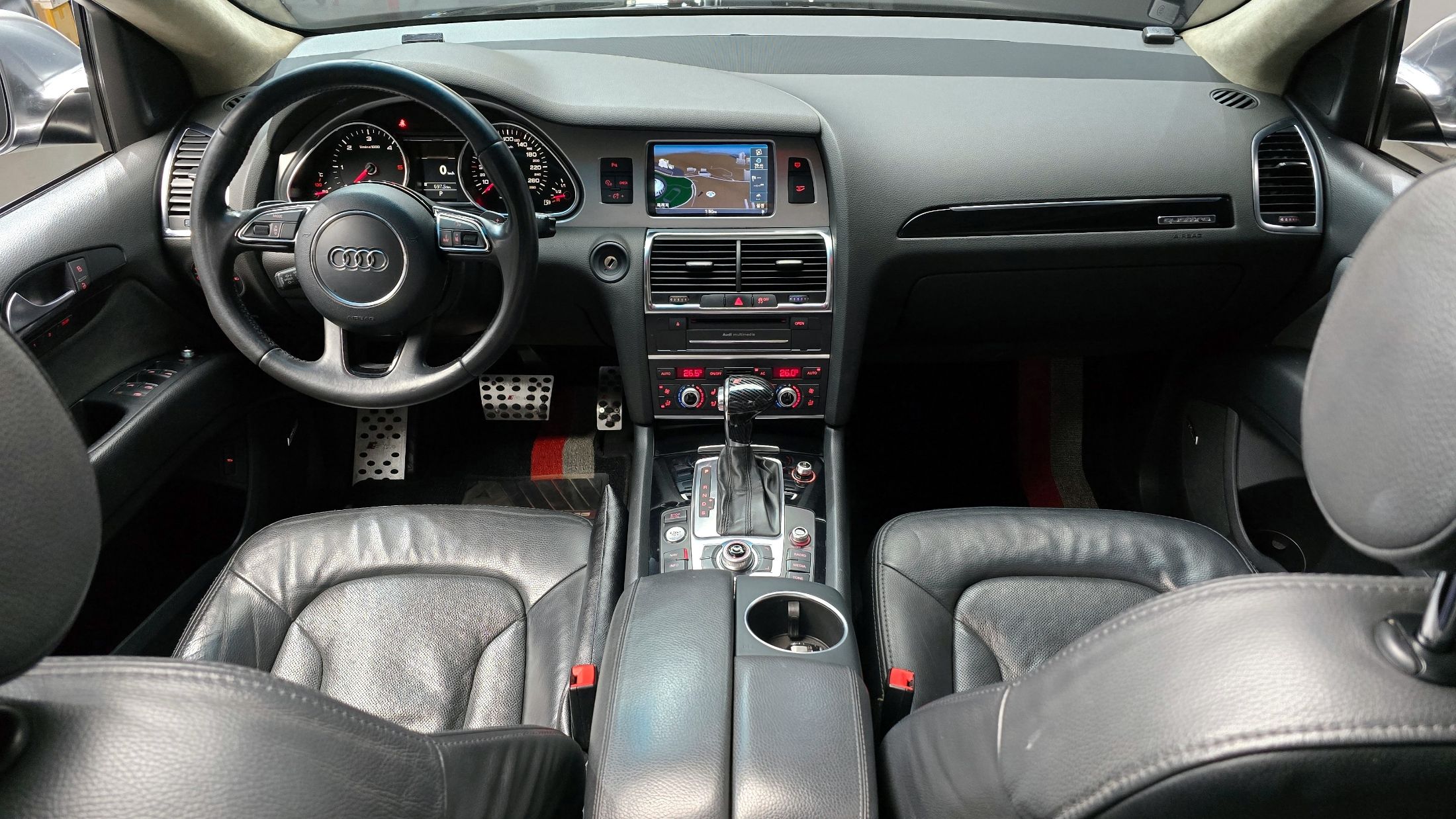 AUDI Q7 2012