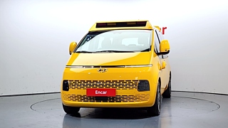 HYUNDAI STARIA 2023