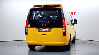 HYUNDAI STARIA 2023