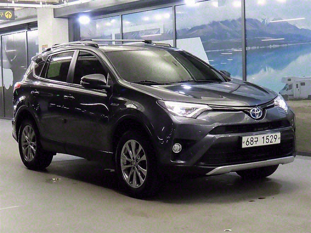 TOYOTA RAV4 2018