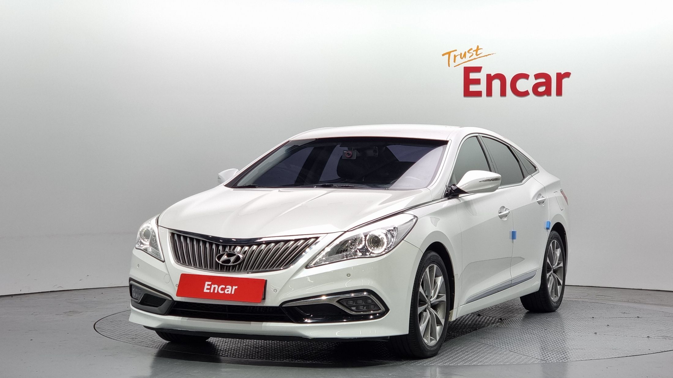 HYUNDAI GRANDEUR HG 2015