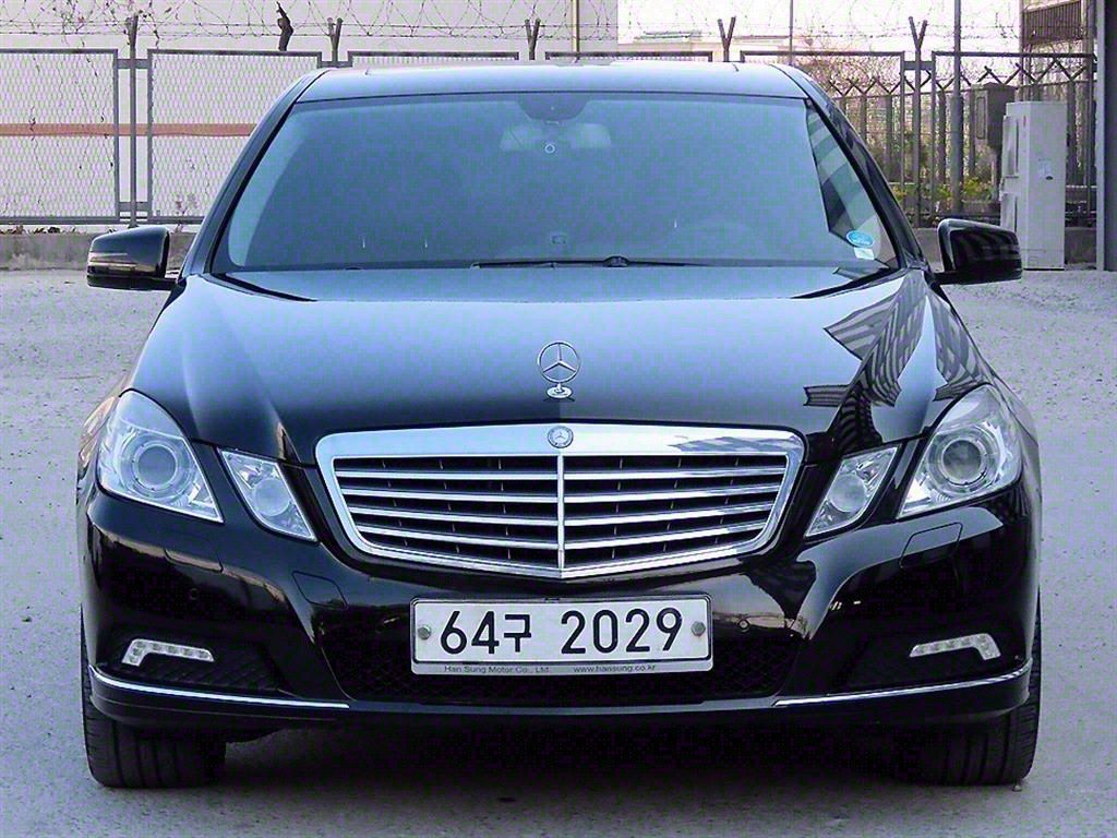 MERCEDES BENZ E-CLASS W212 2010