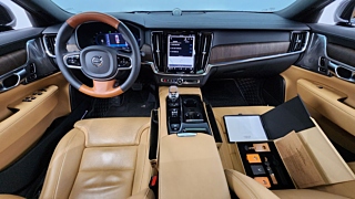 VOLVO S90 2023