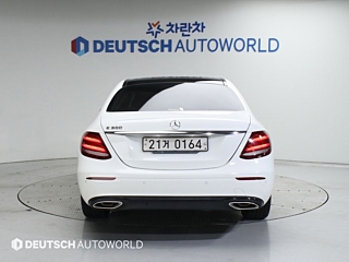 MERCEDES BENZ E-CLASS W213 2016