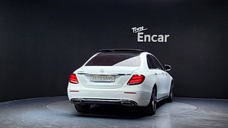 MERCEDES BENZ E-CLASS W213 2016