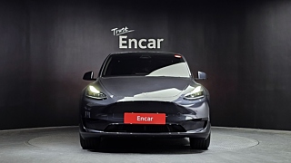 TESLA MODEL Y 2025
