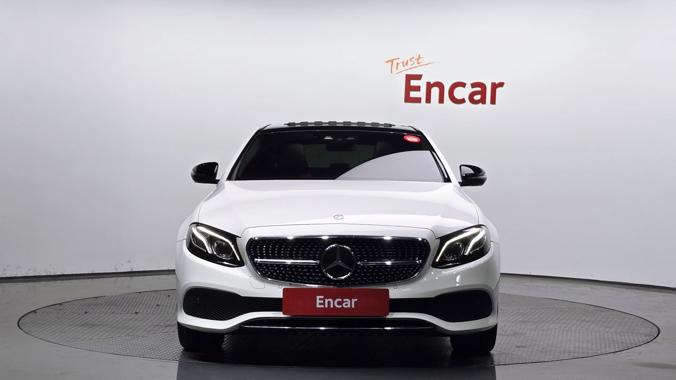 MERCEDES BENZ E-CLASS W213 2016