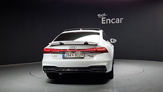 AUDI A7 4K 2022