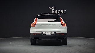VOLVO XC40 2019