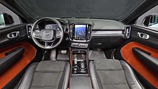 VOLVO XC40 2019