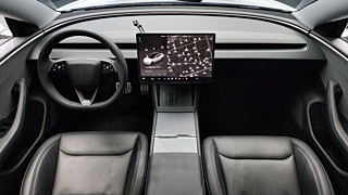TESLA MODEL 3 2024