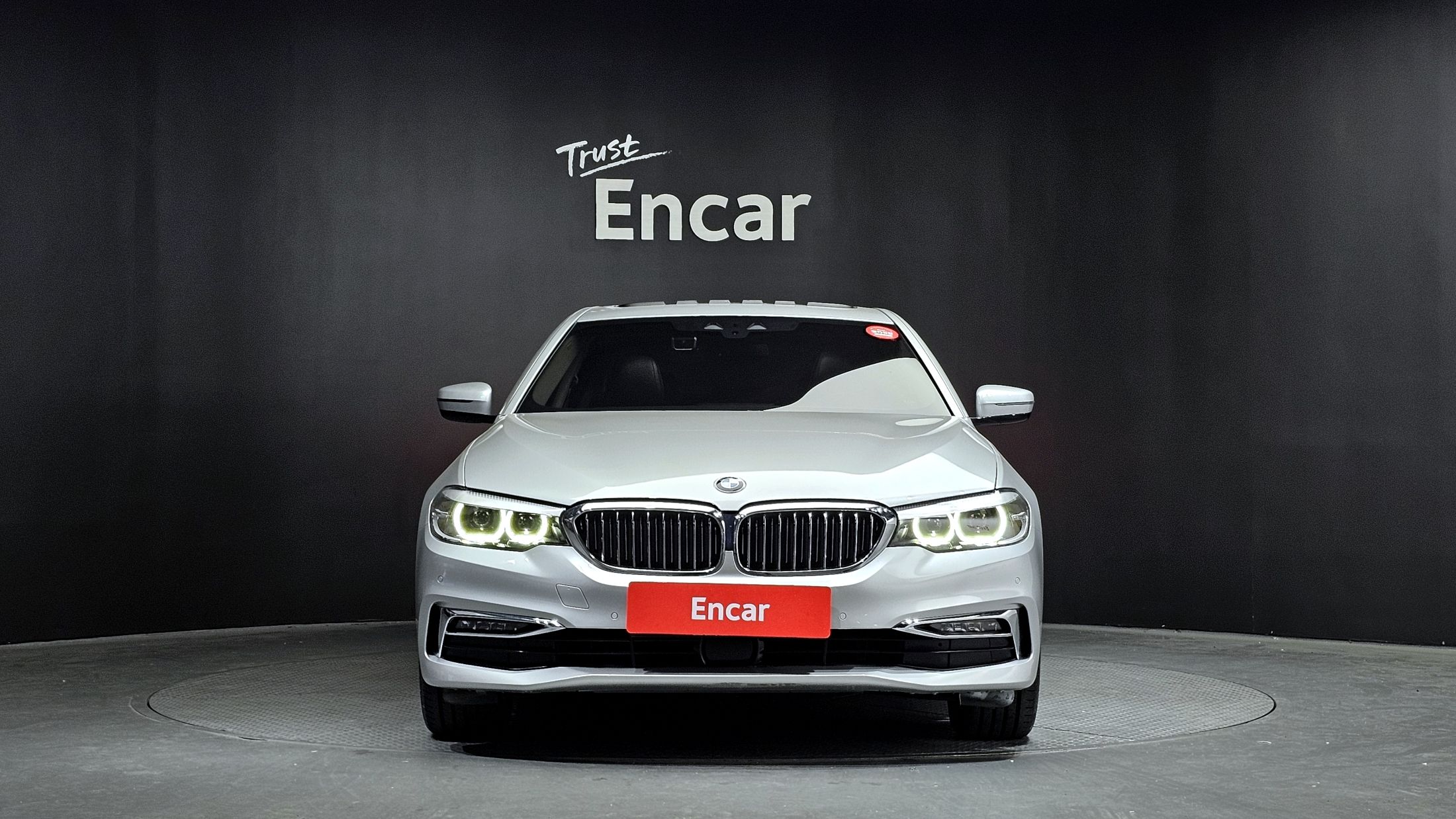 BMW 5-SERIES G30 2019
