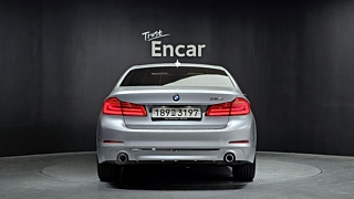 BMW 5-SERIES G30 2019