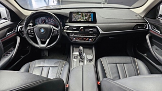 BMW 5-SERIES G30 2019
