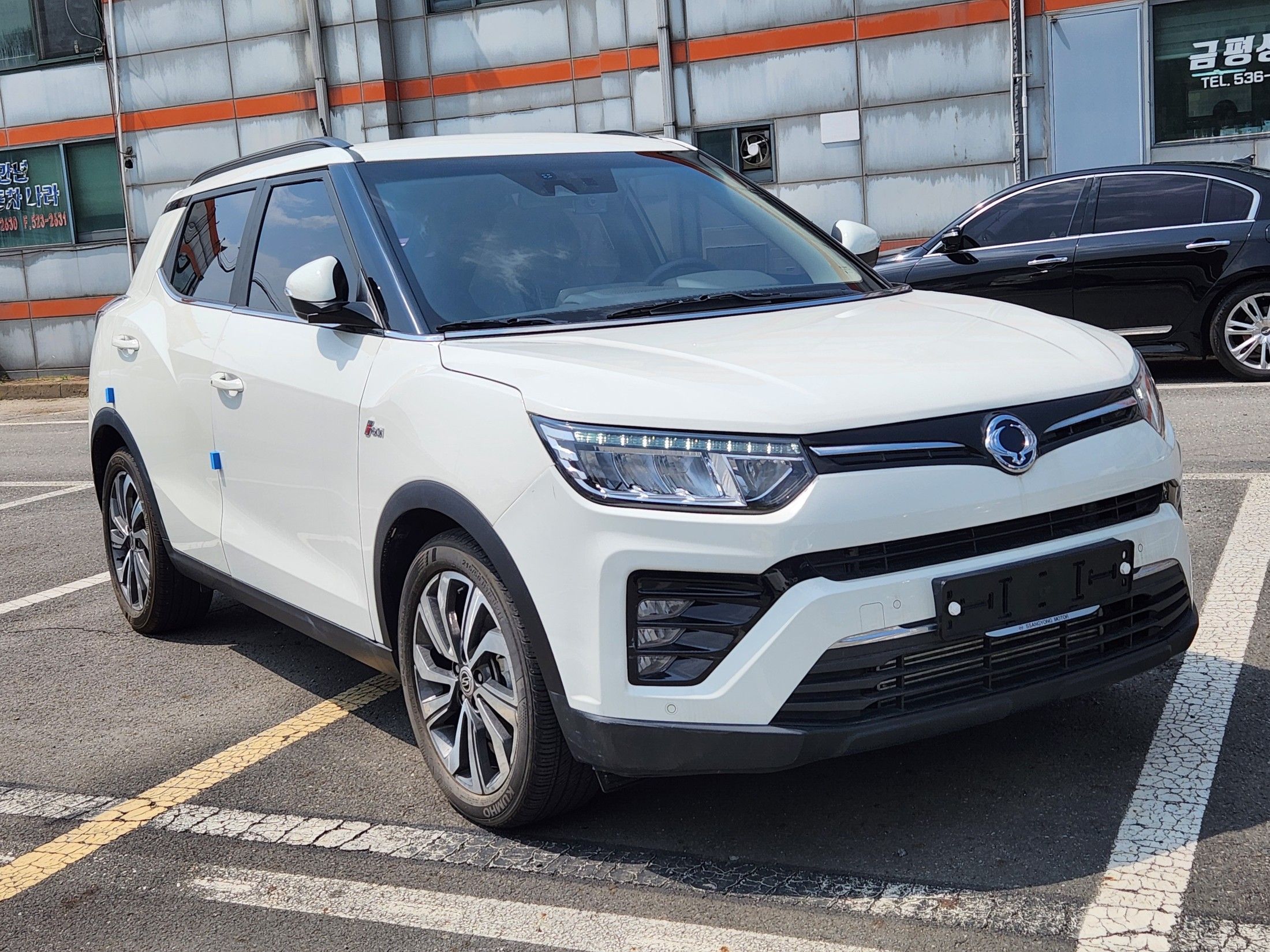 SSANGYONG TIVOLI VERY NEW 2021