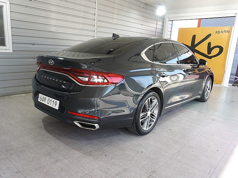 HYUNDAI GRANDEUR IG 2016