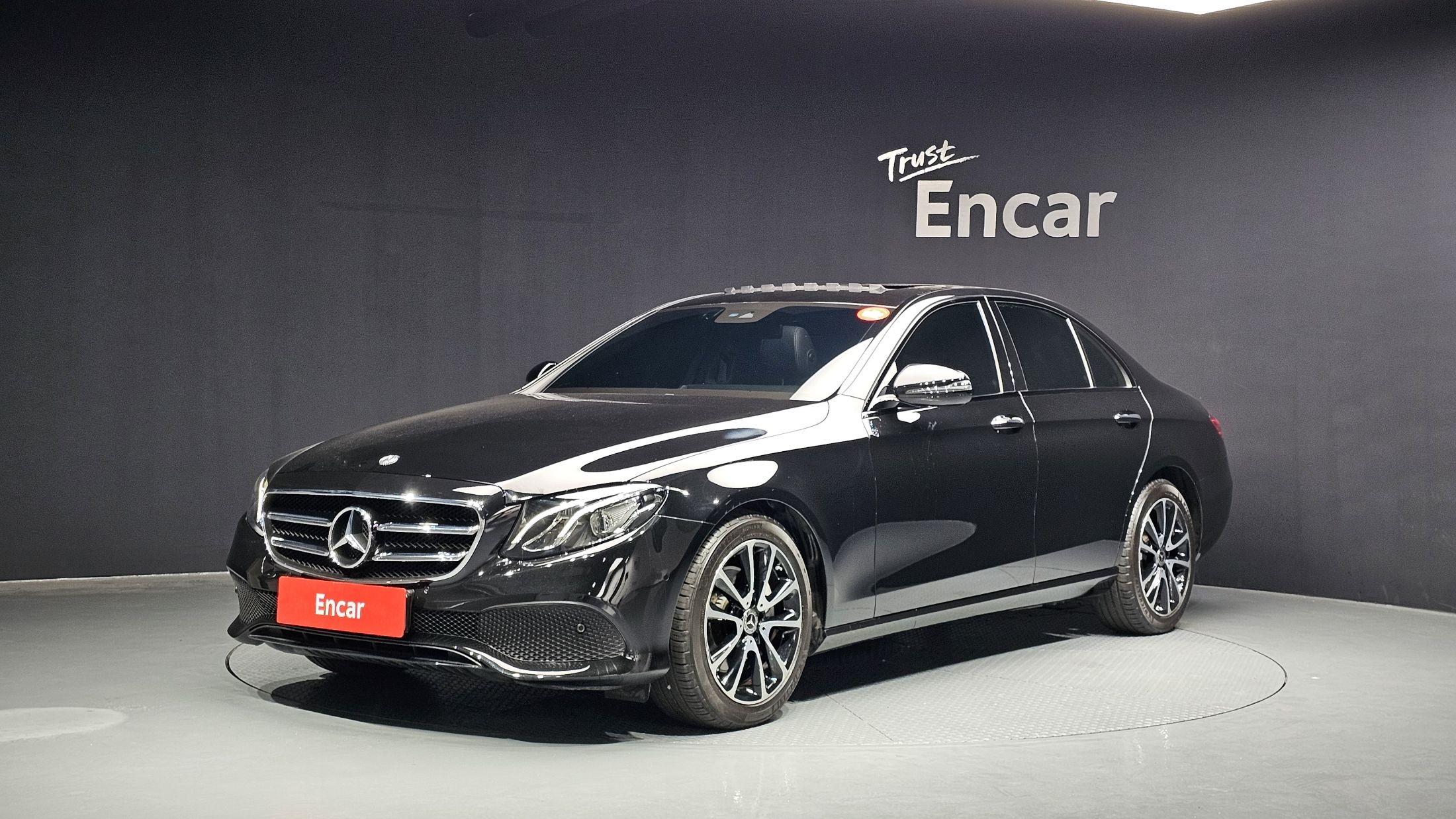 MERCEDES BENZ E-CLASS W213 2020