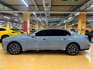 BMW I7 G70 2023