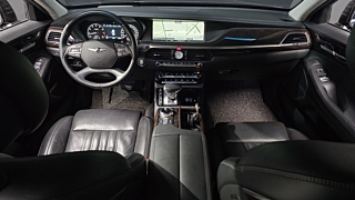 GENESIS EQ900 2017
