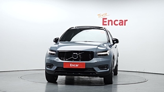VOLVO XC40 2019