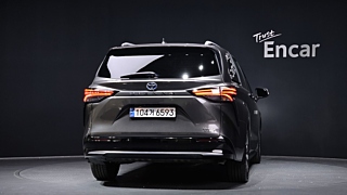 TOYOTA SIENNA 2024