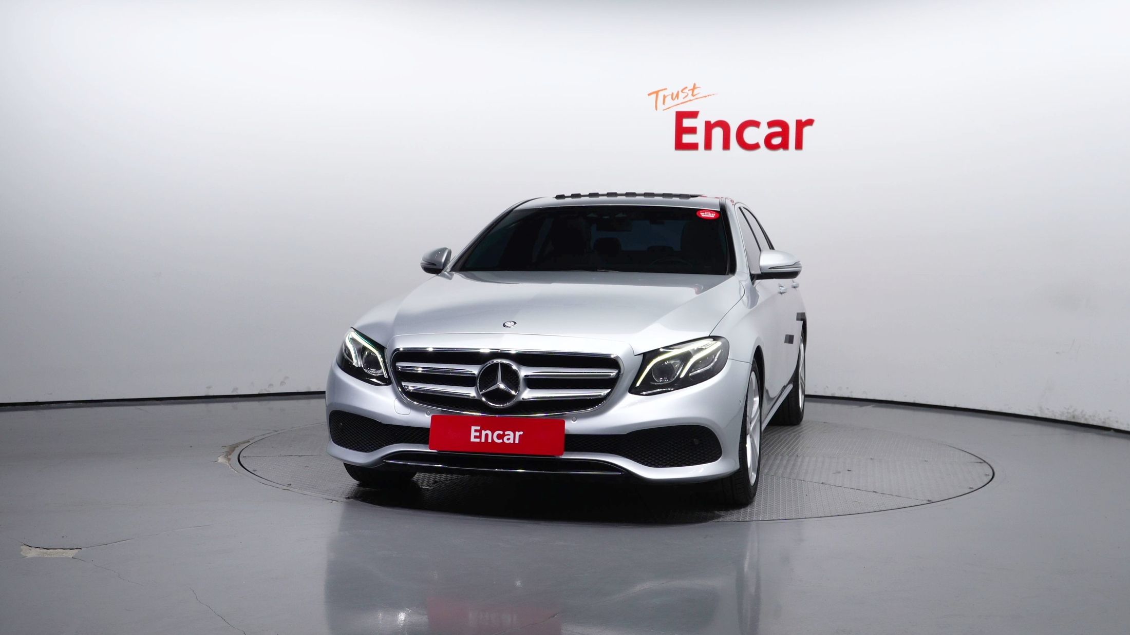 MERCEDES BENZ E-CLASS W213 2017