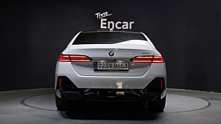 BMW 5-SERIES G60 2024