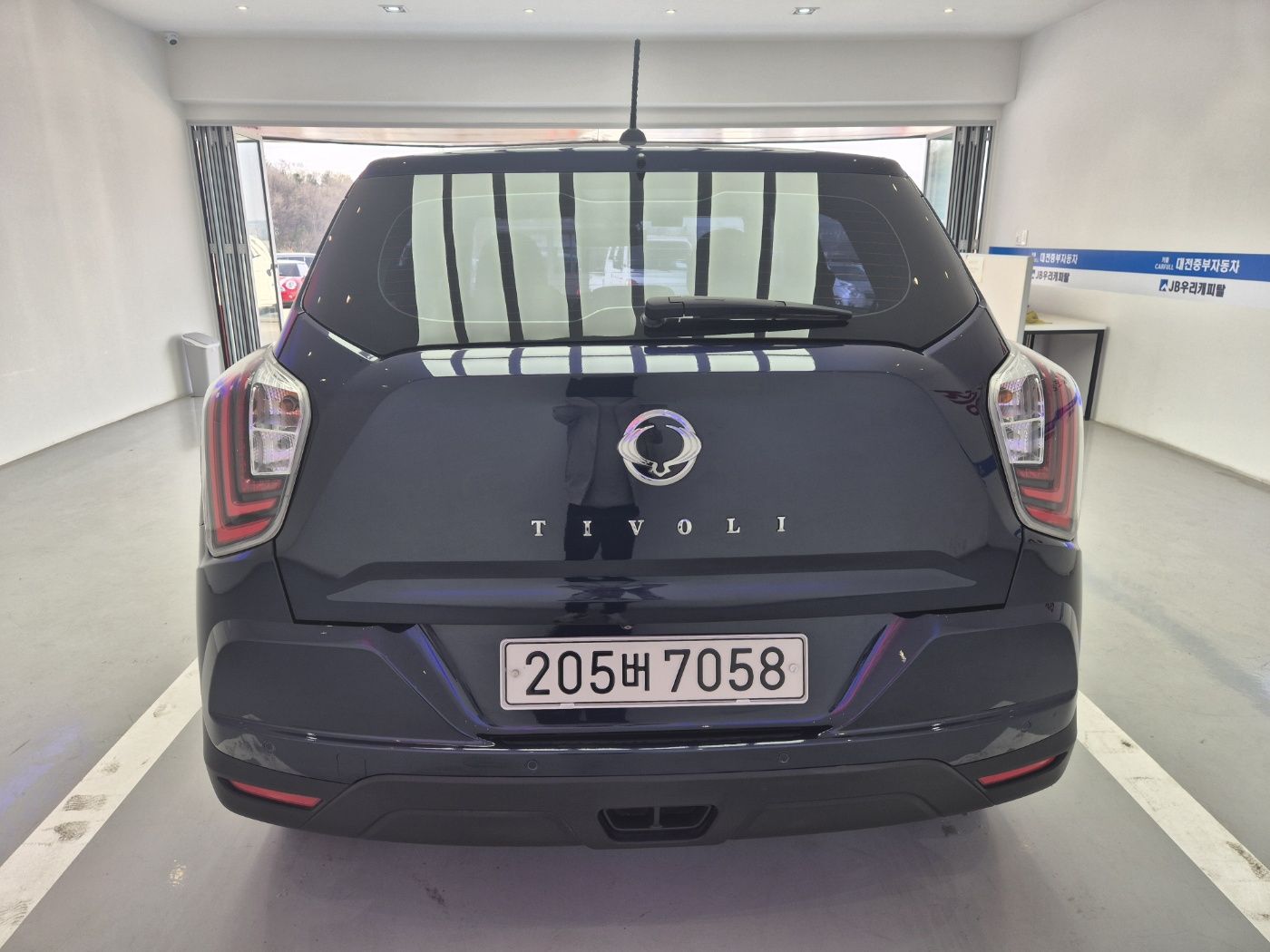 SSANGYONG TIVOLI VERY NEW 2019