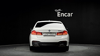 BMW 5-SERIES G30 2017