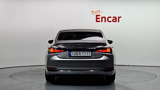 LEXUS ES300H 2018